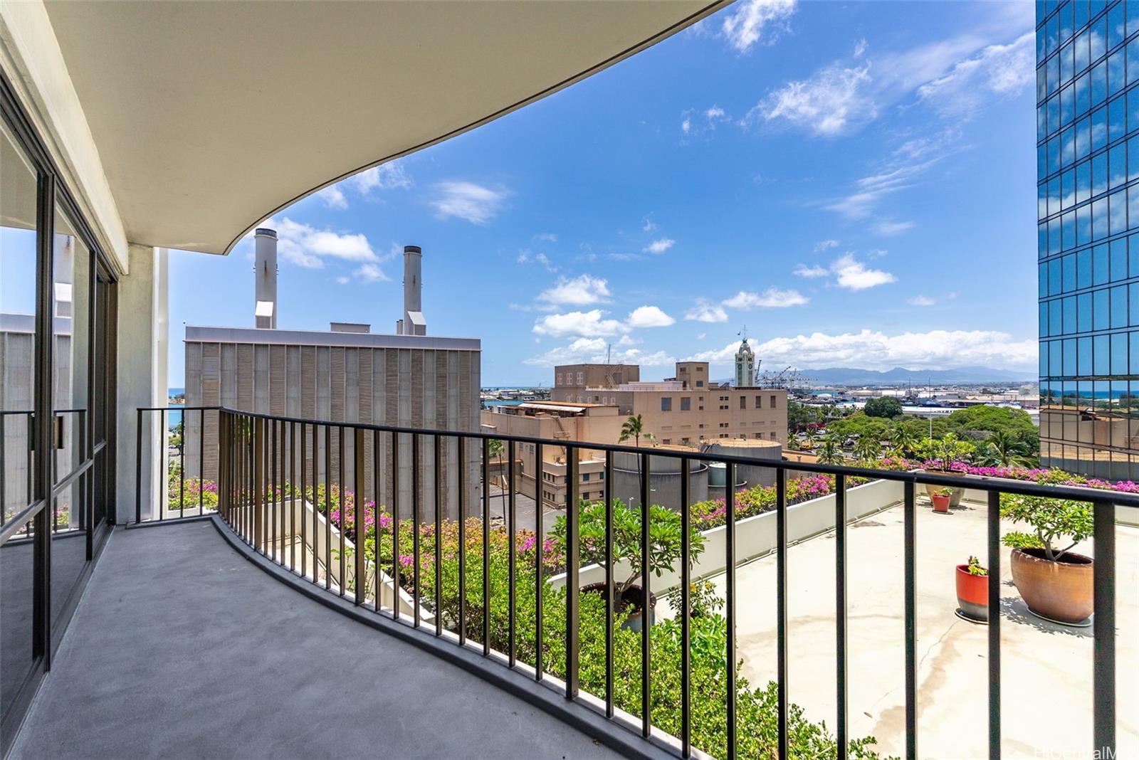 700 Richards Street  Unit 802