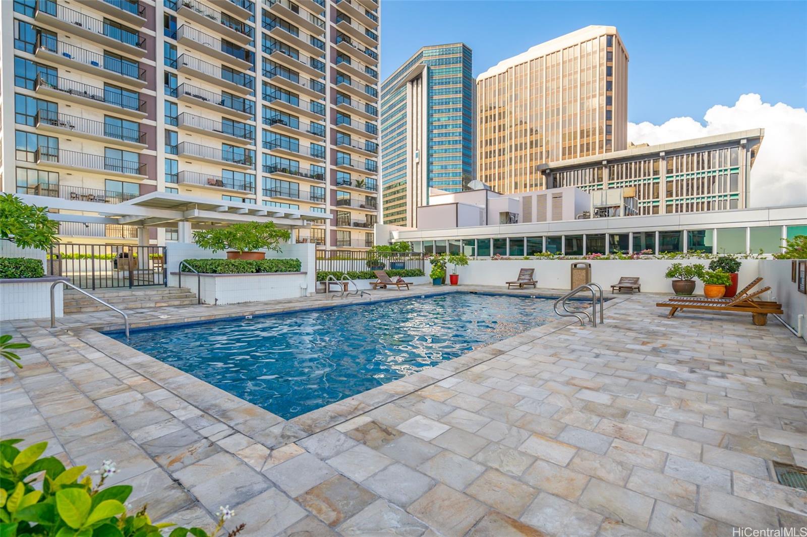 700 Richards Street  Unit 802