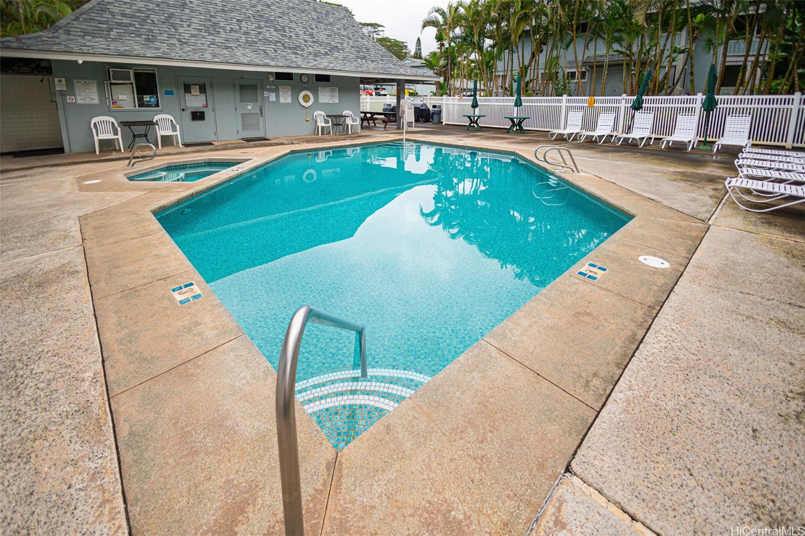95-652 Wikao Street  Unit F203