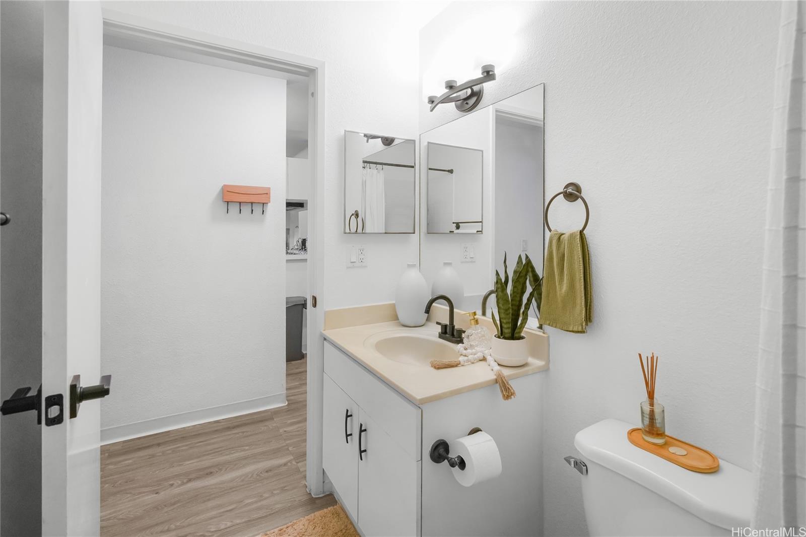 95-802 Wikao Street  Unit R202