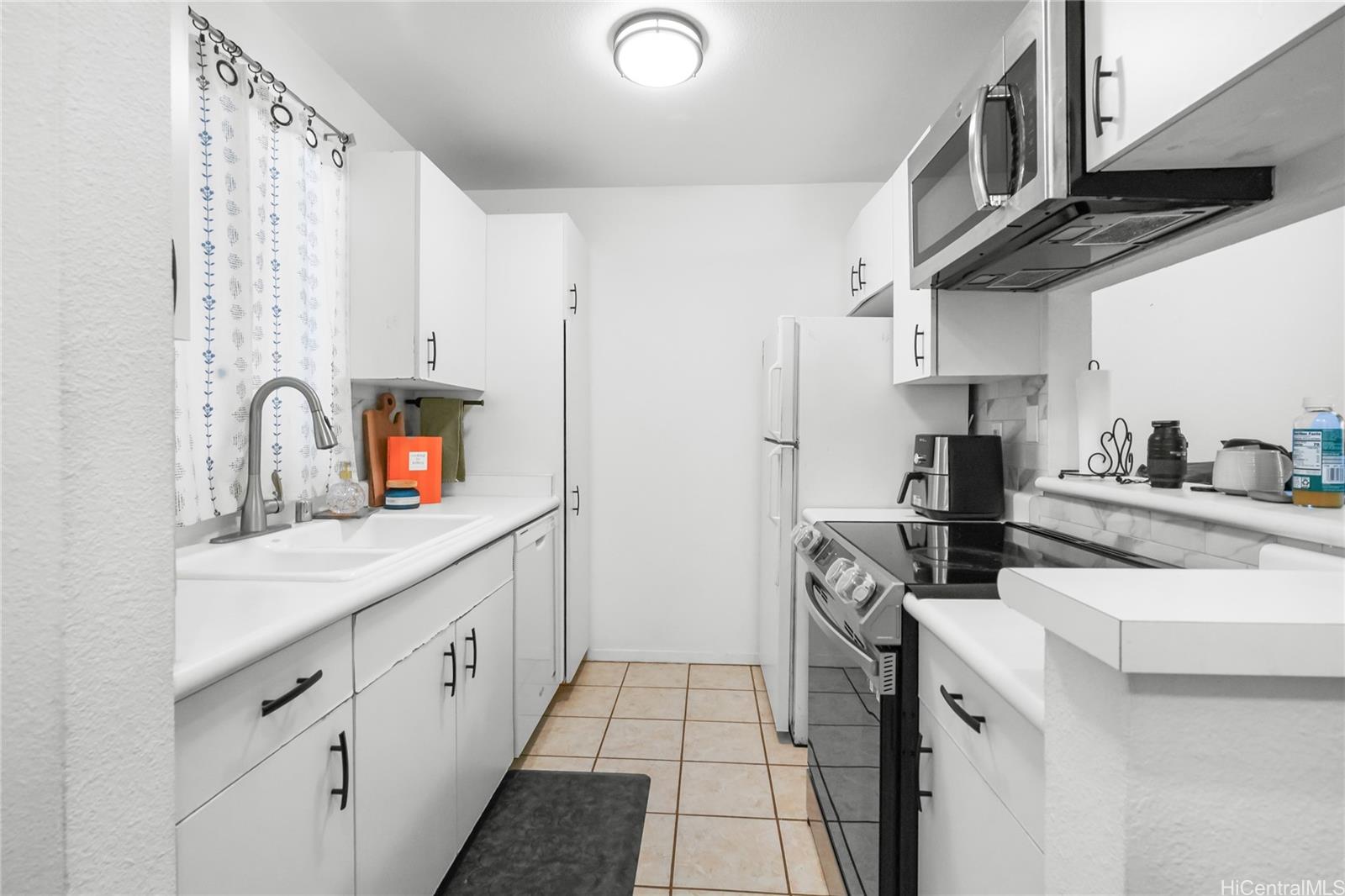 95-802 Wikao Street  Unit R202