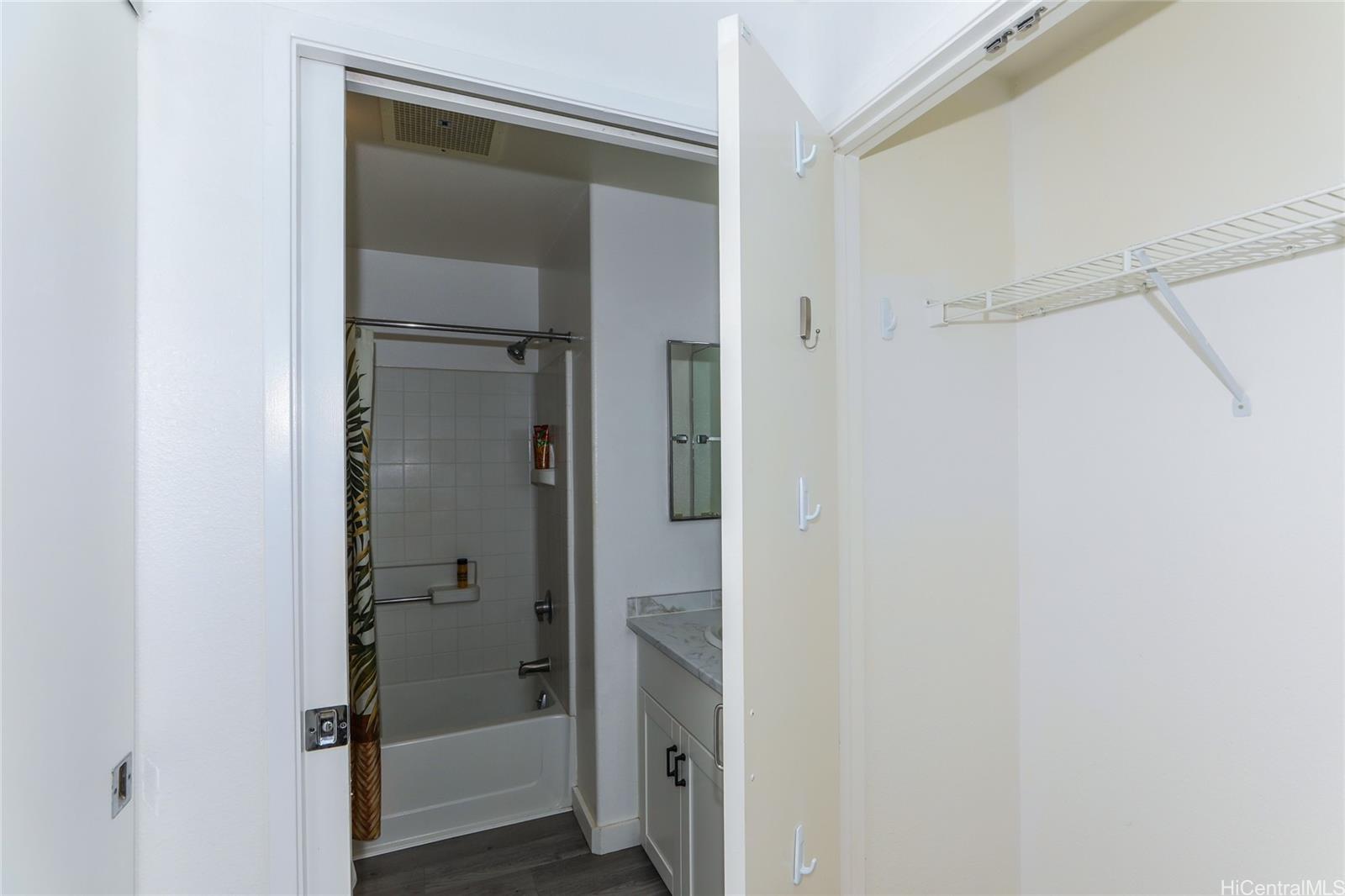 95-1029 Kaapeha Street  Unit 223
