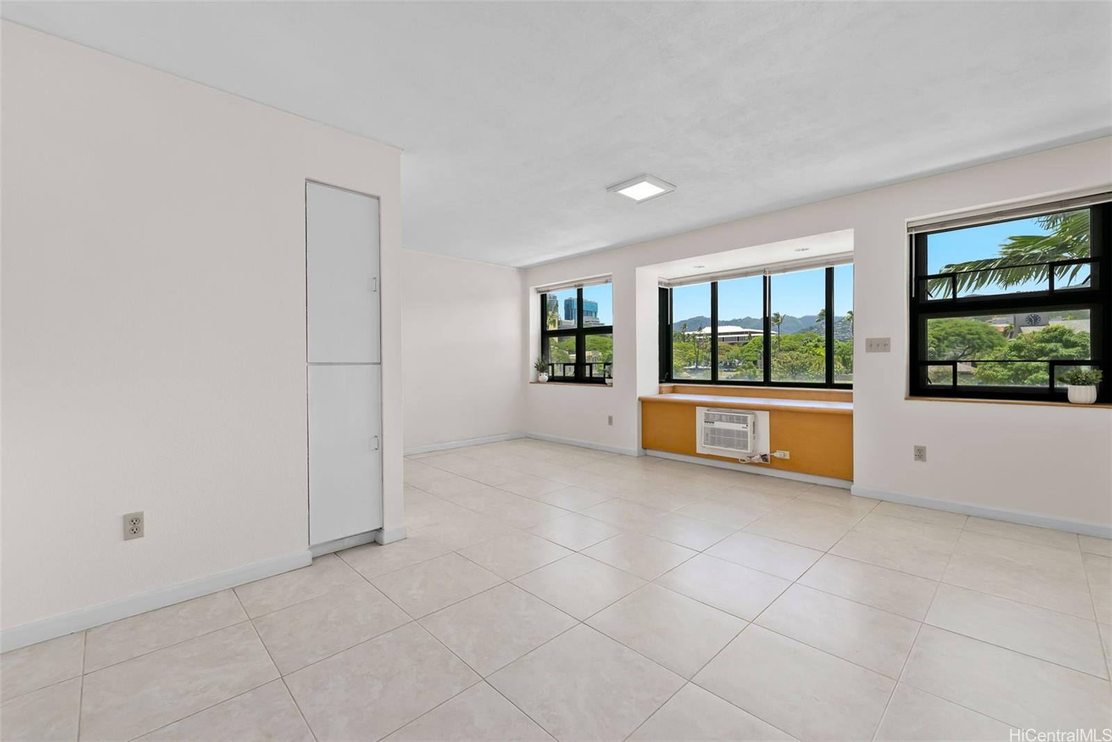 545 Queen Street  Unit 334