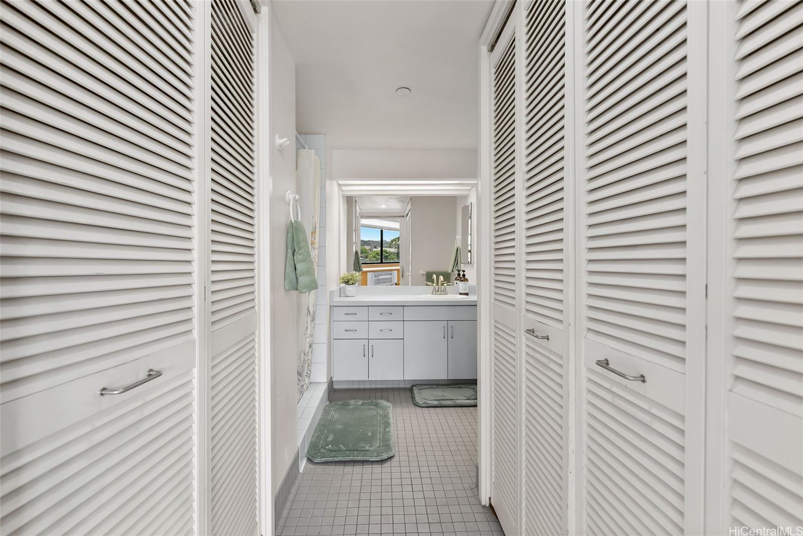 545 Queen Street  Unit 334