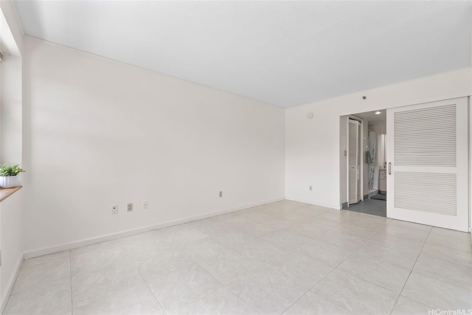 545 Queen Street  Unit 334