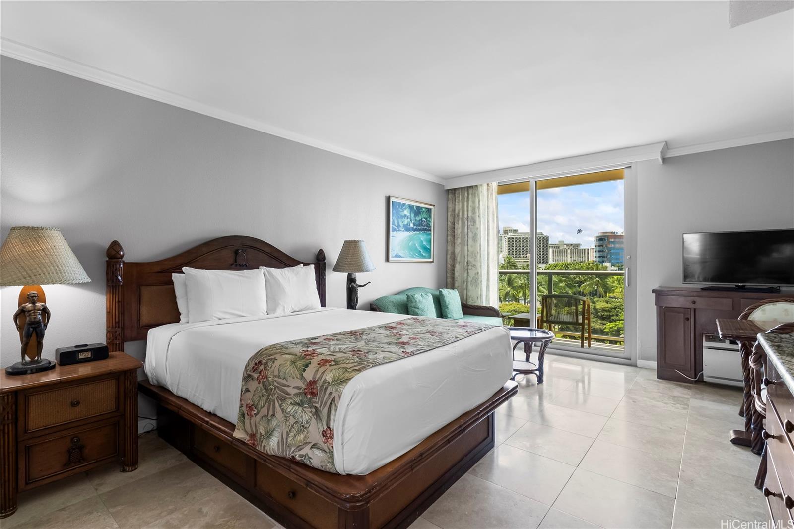 2045 Kalakaua Avenue 411