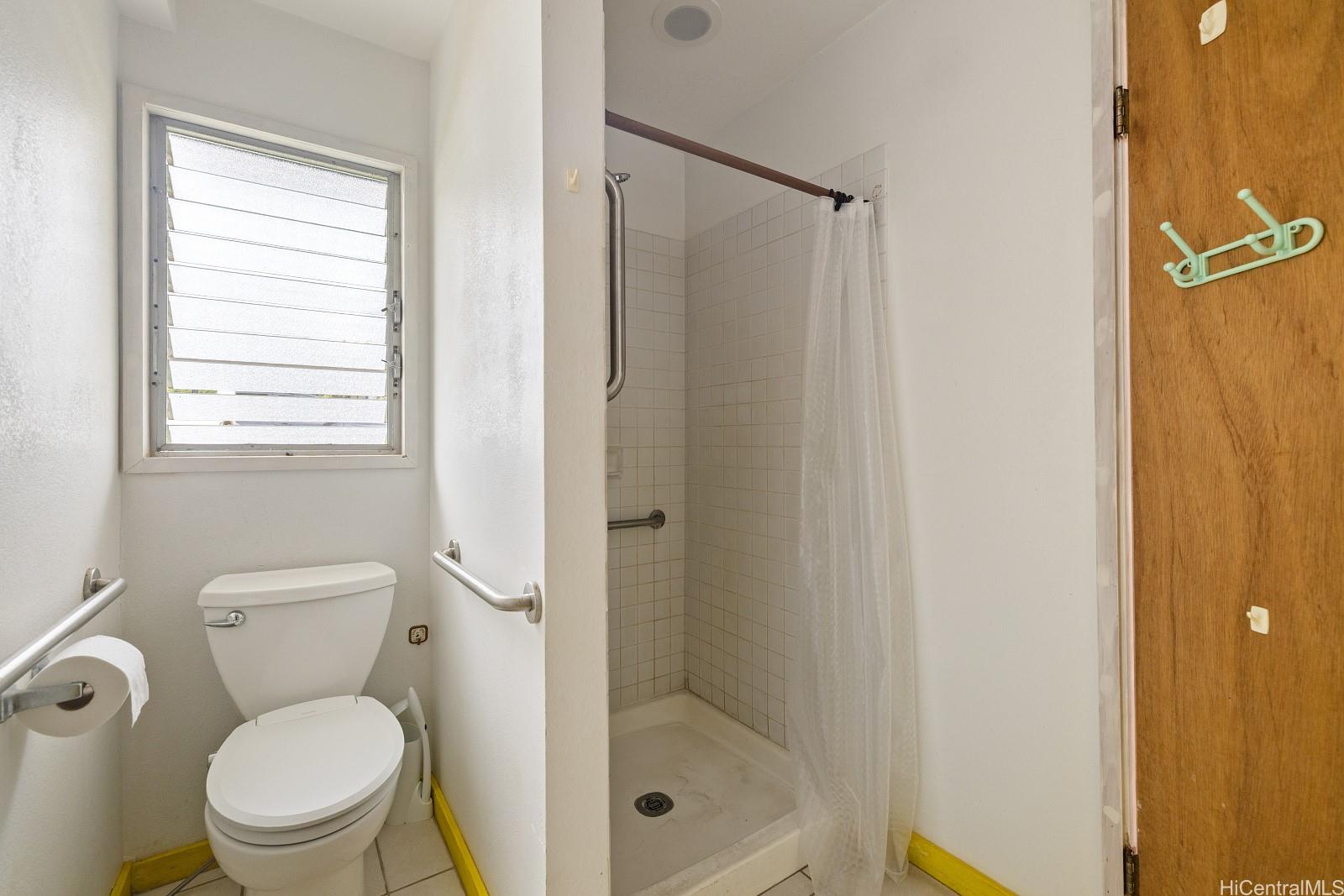 Photo 6 of 25