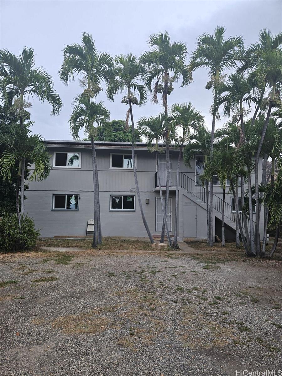 Photo 7 of 25