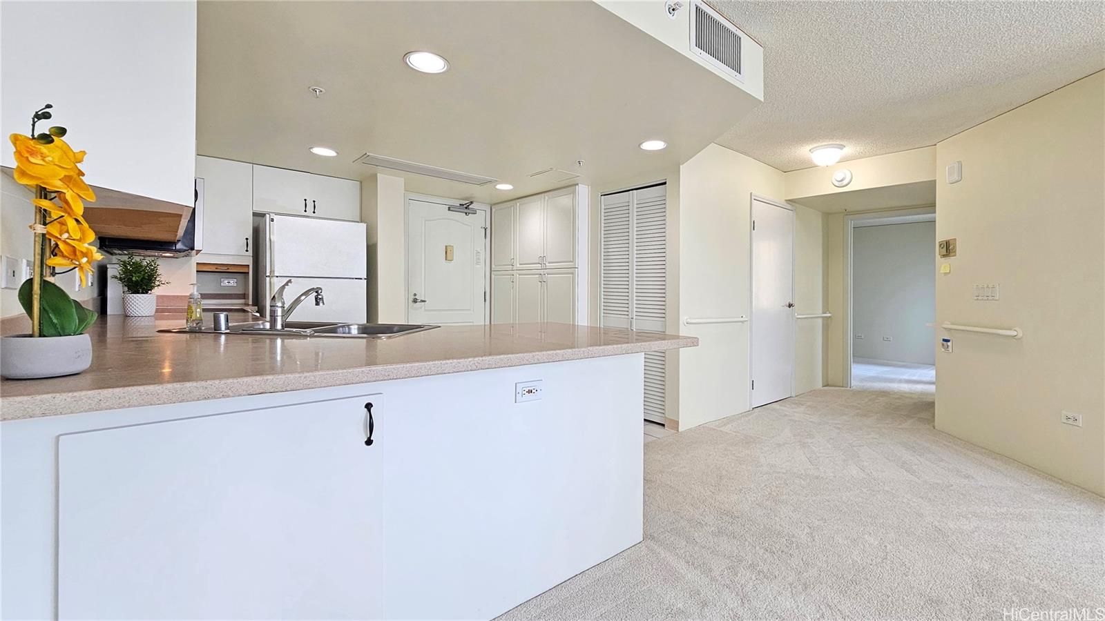 1314 Kalakaua Avenue  Unit 506