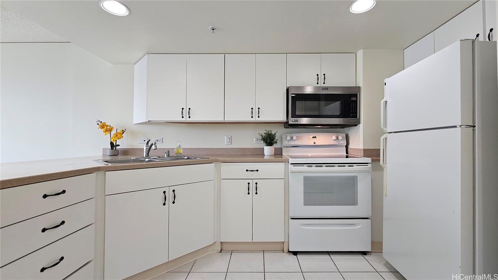 1314 Kalakaua Avenue  Unit 506