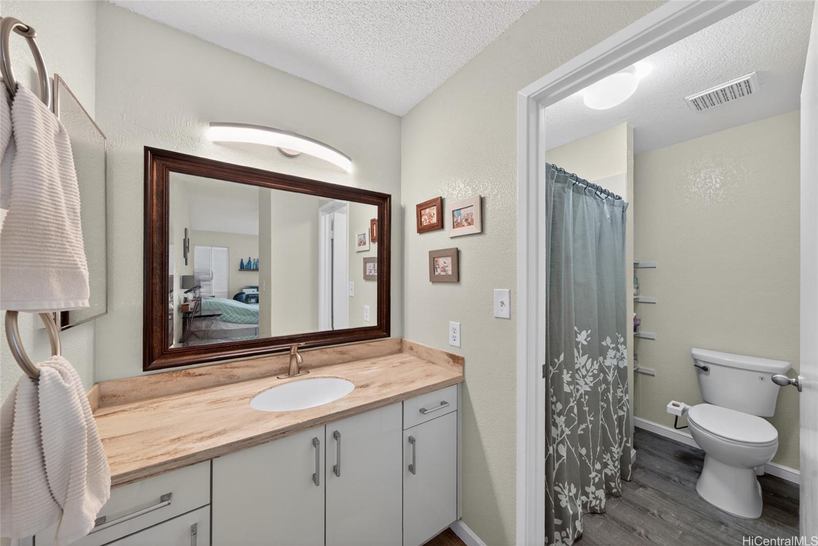 594 Mananai Place  Unit 21W