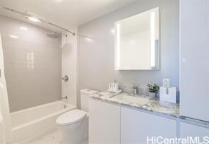 987 Queen Street  Unit 4103
