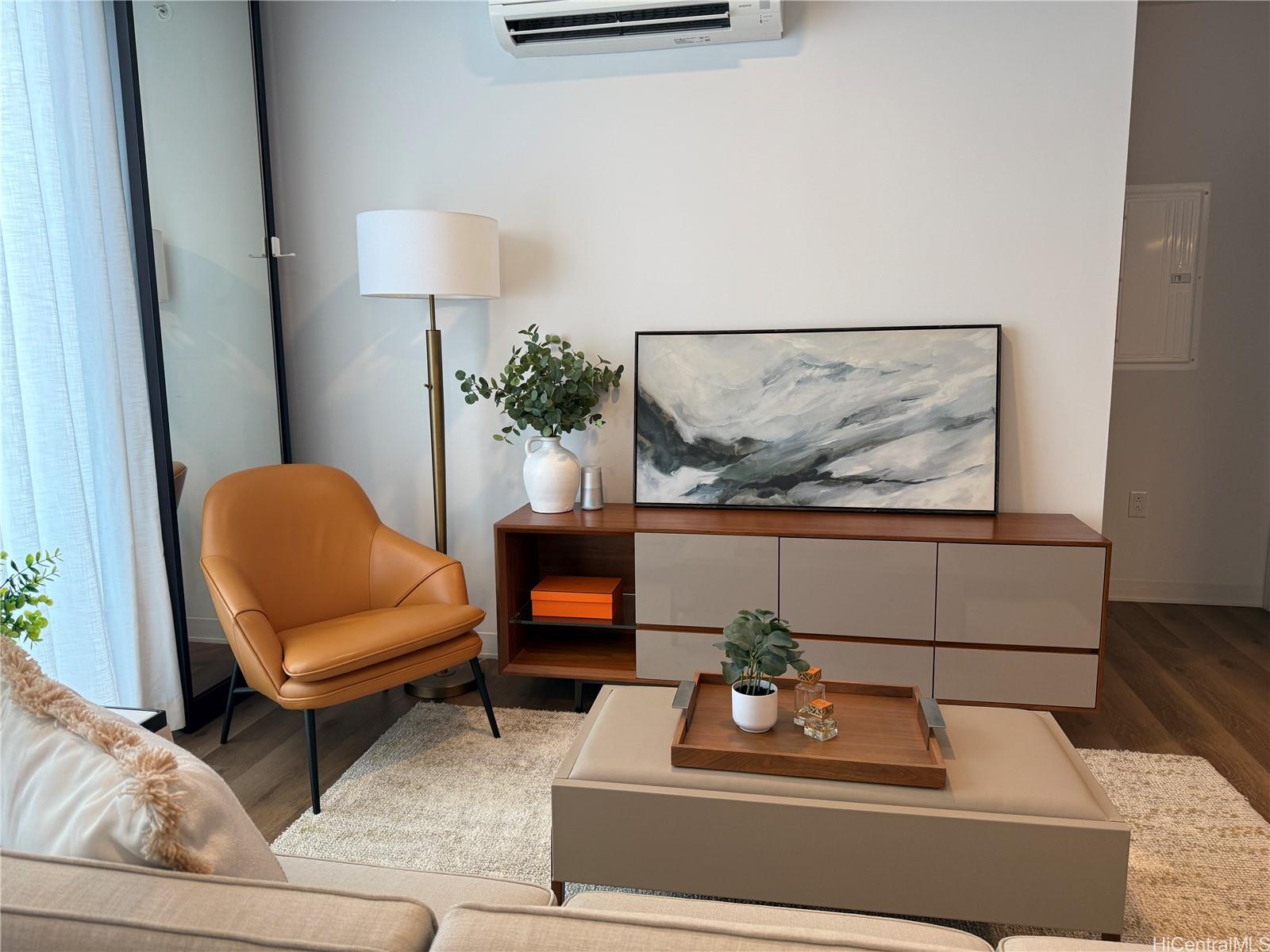 987 Queen Street  Unit 4103