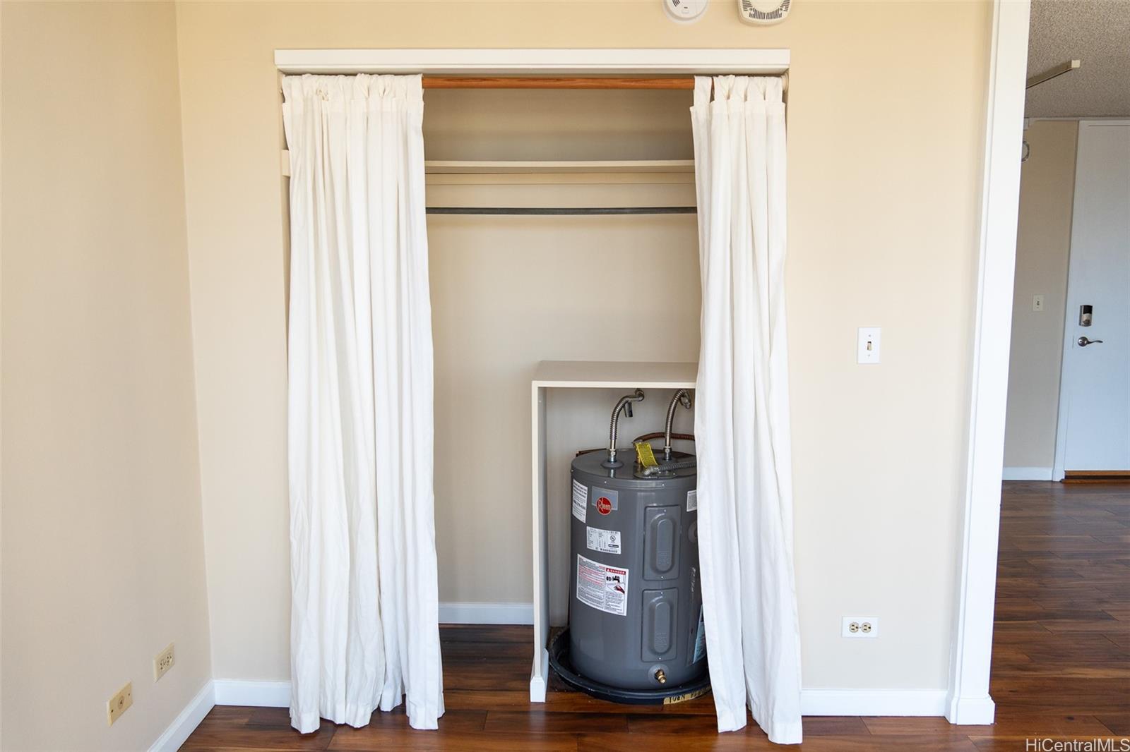 2121 Algaroba Street  Unit 707