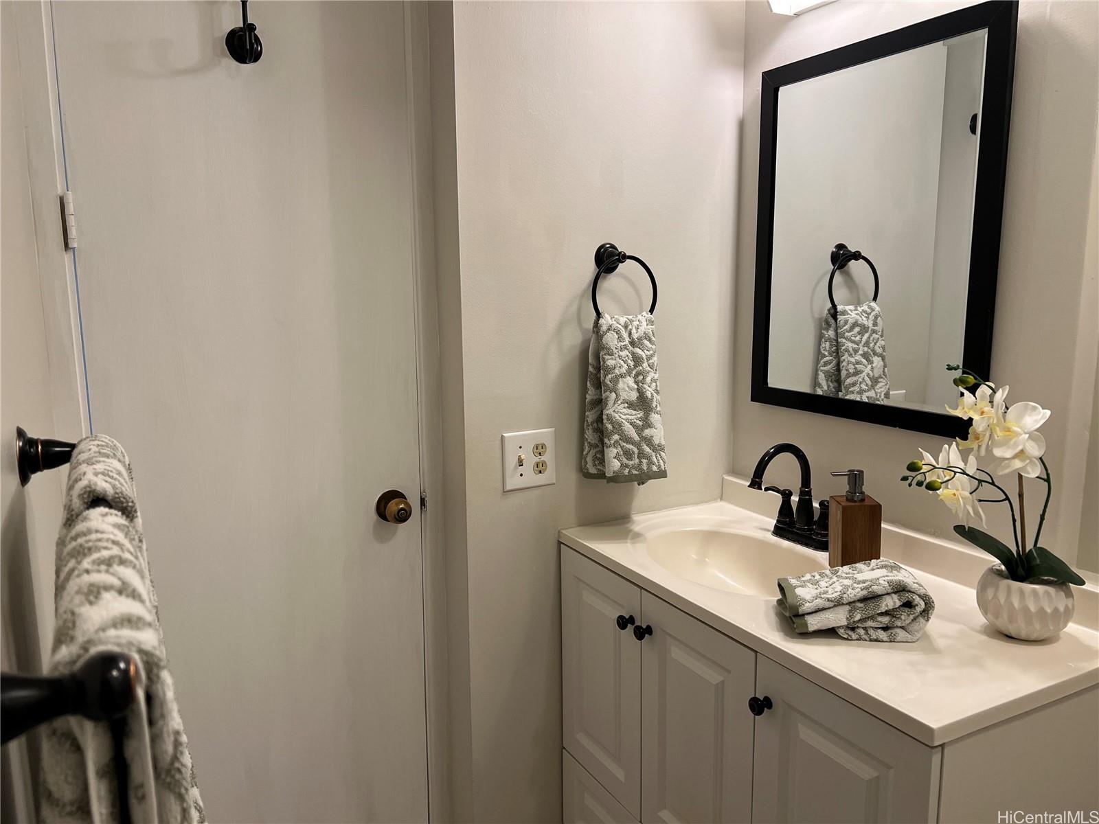 2121 Algaroba Street  Unit 707