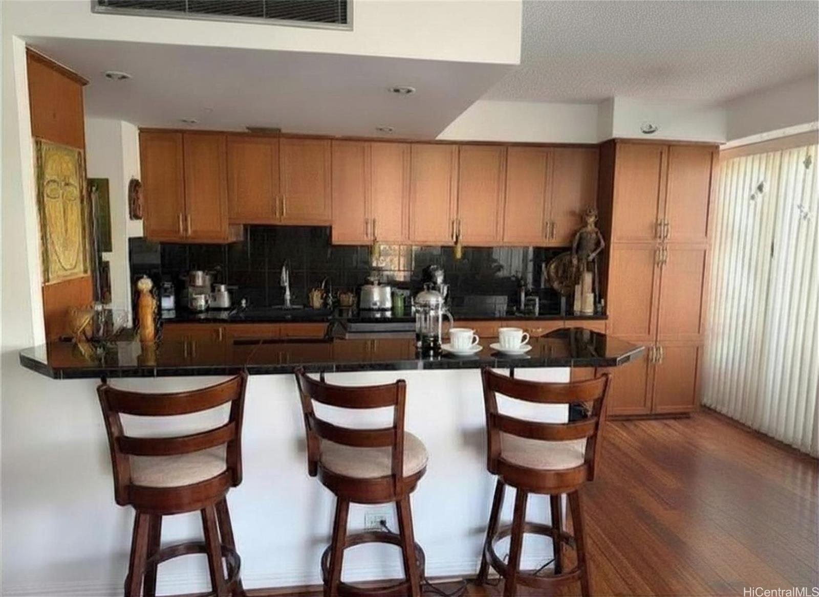 700 Richards Street  Unit 706