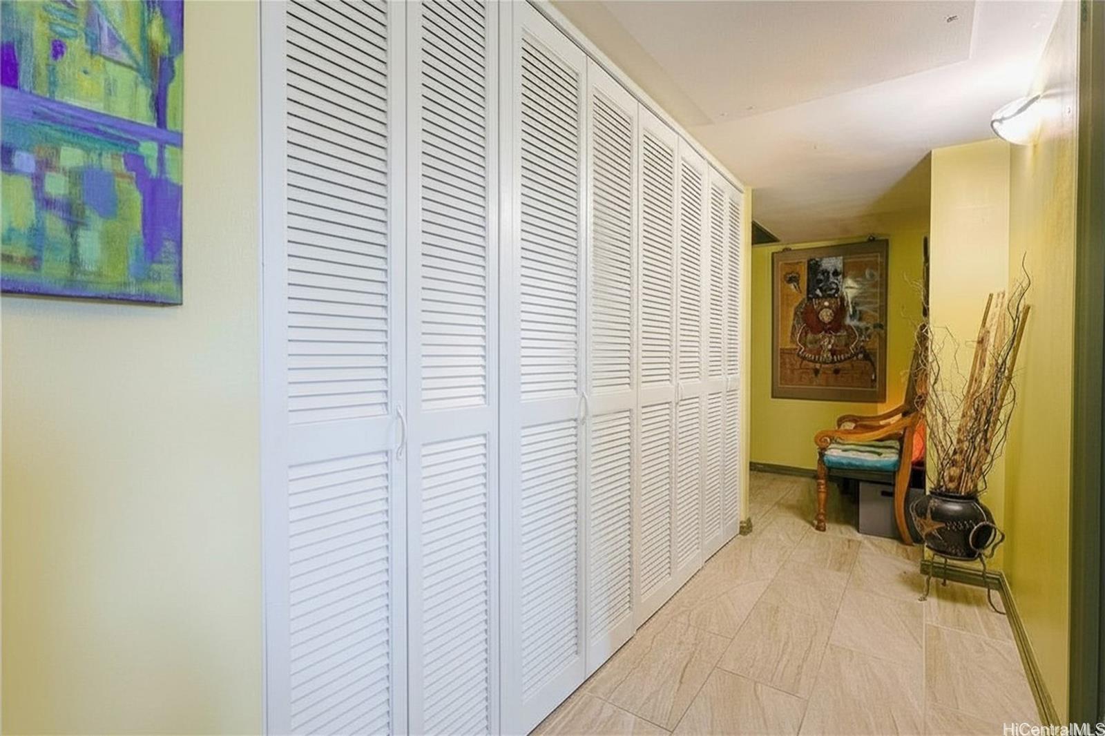 700 Richards Street  Unit 706