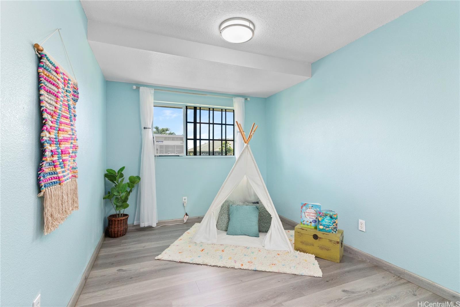 91-1032 Kaiau Avenue  Unit 8E