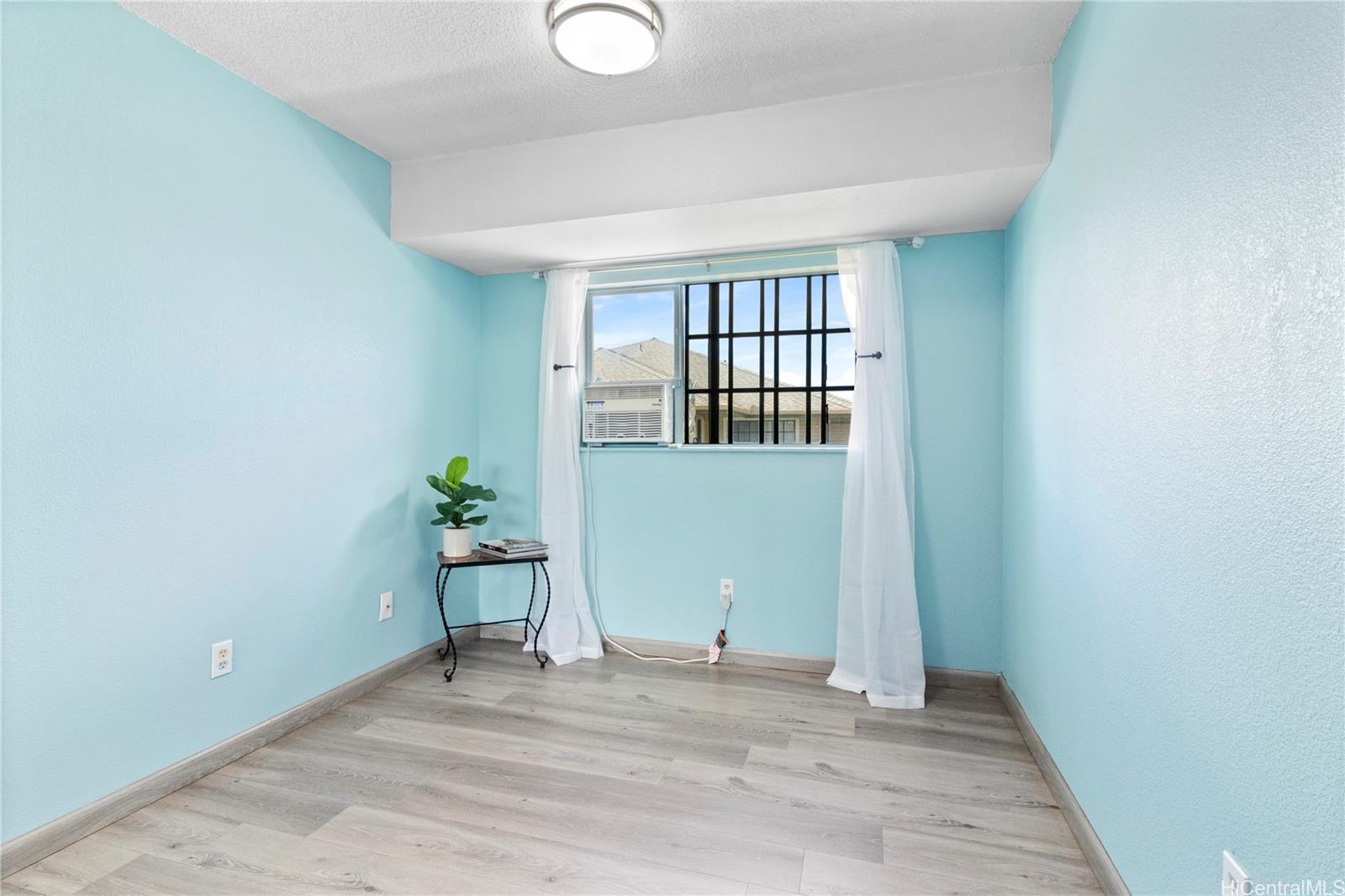 91-1032 Kaiau Avenue  Unit 8E