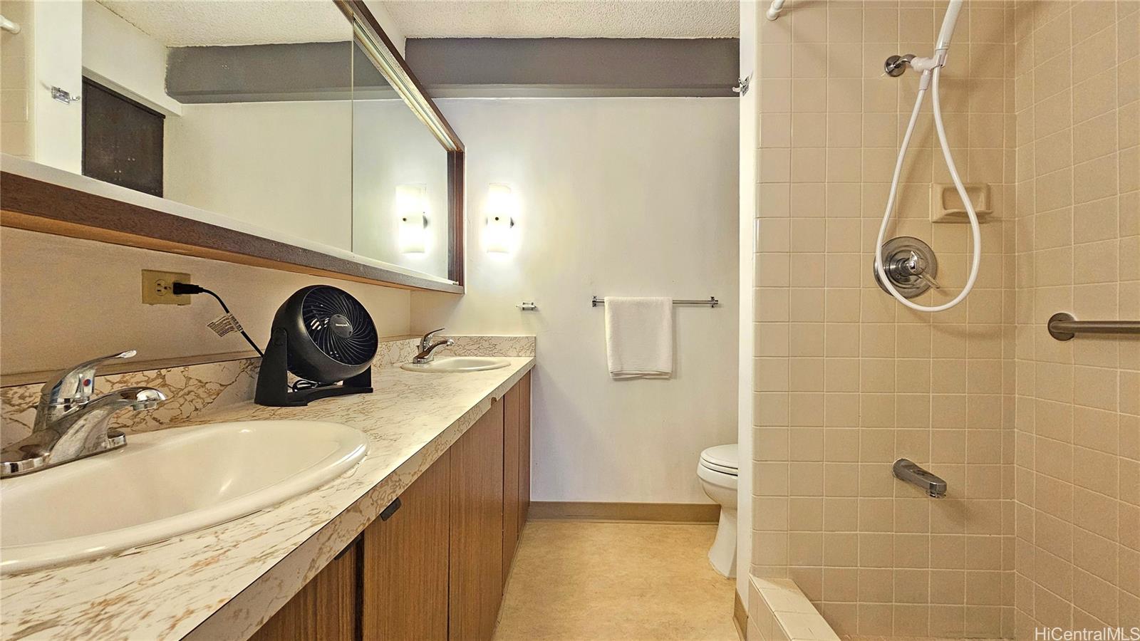 1655 Makaloa Street  Unit 710