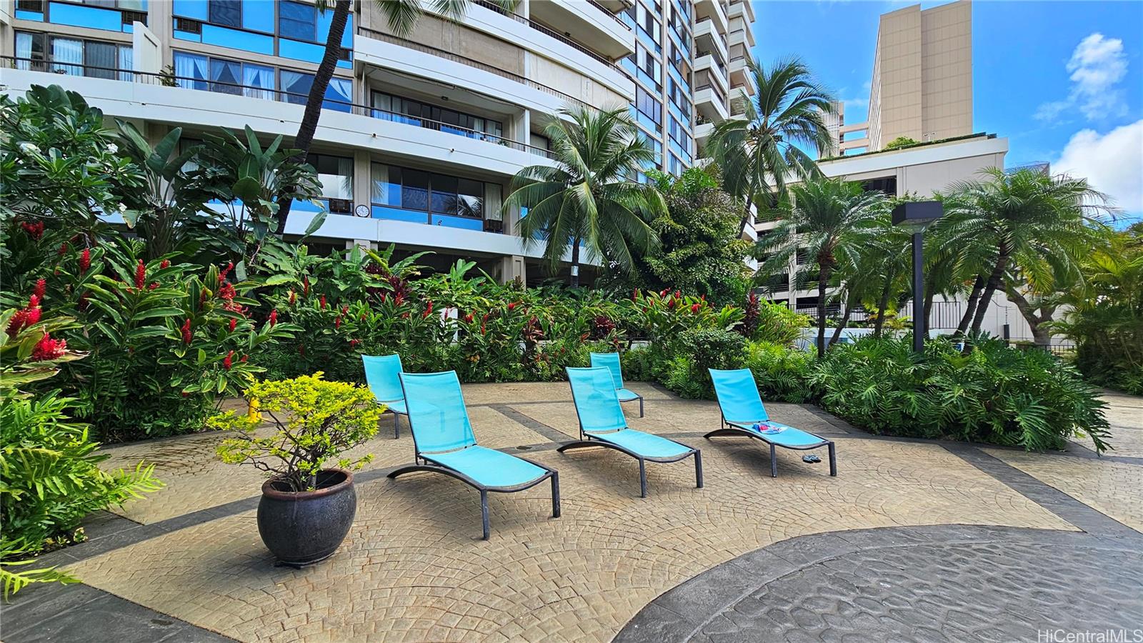 2333 Kapiolani Boulevard  Unit 2102