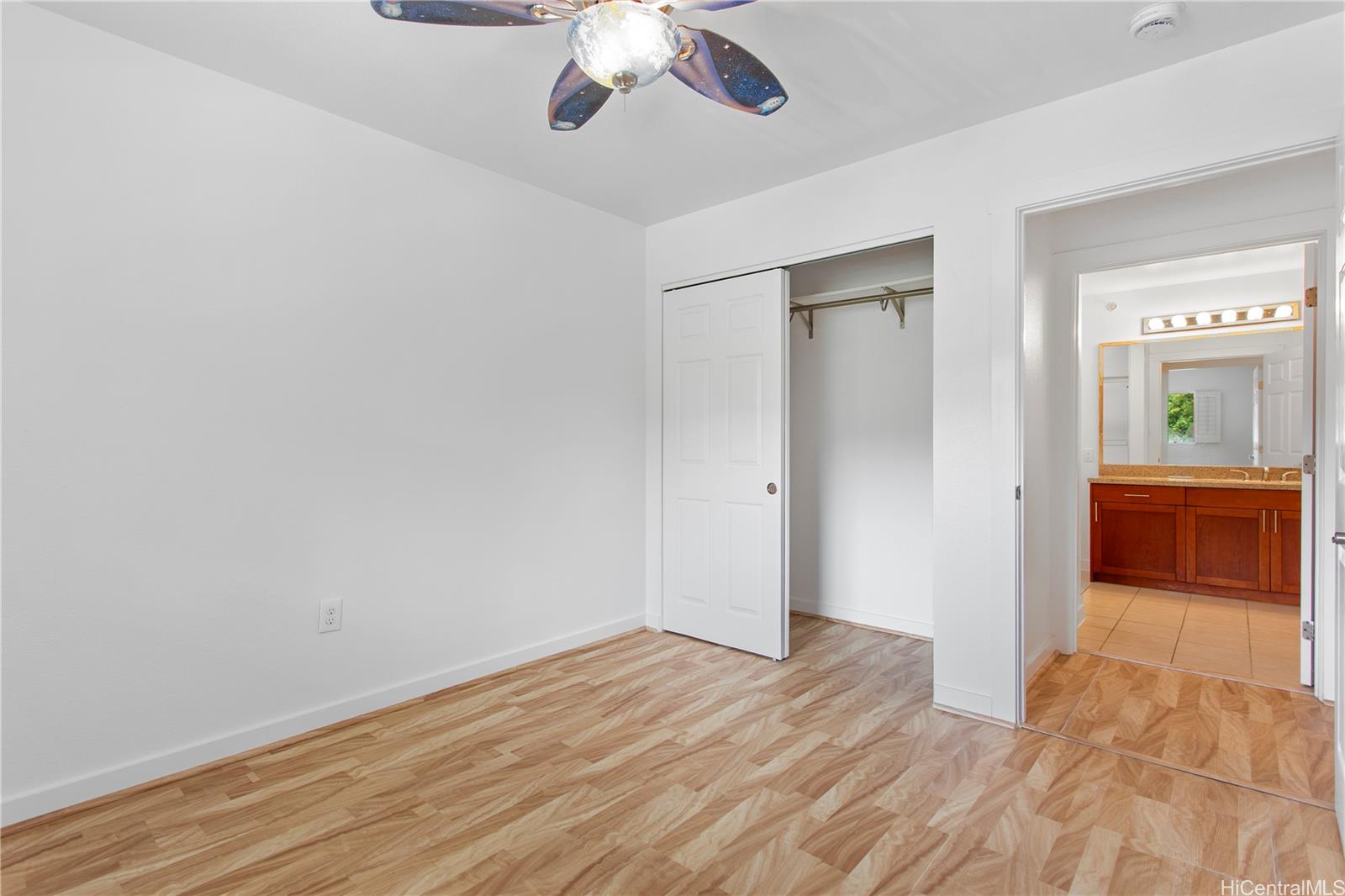 Photo 12 of 20