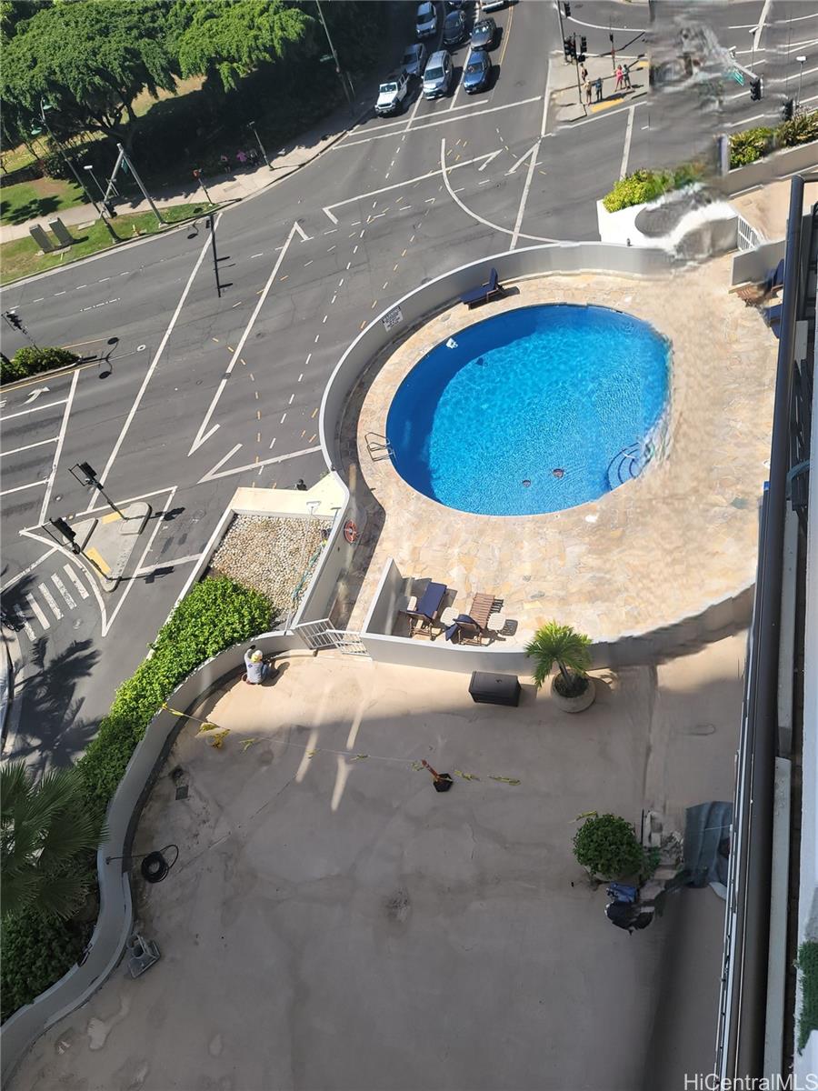 Photo 18 of 20