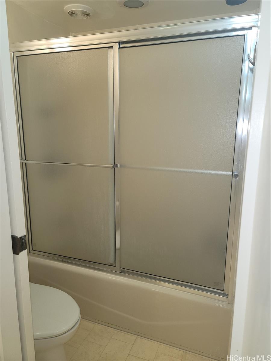 Photo 4 of 20