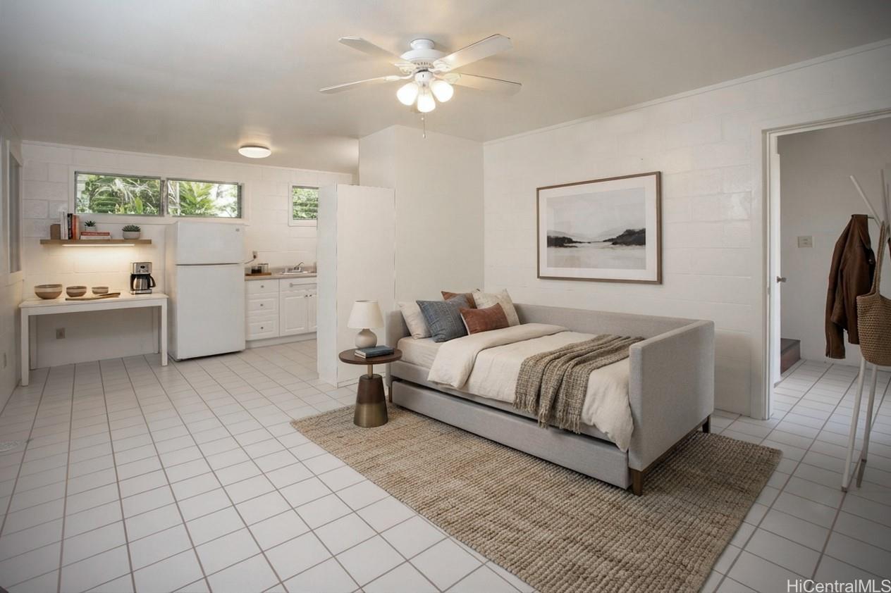 5864 Kalanianaole Highway  Unit B