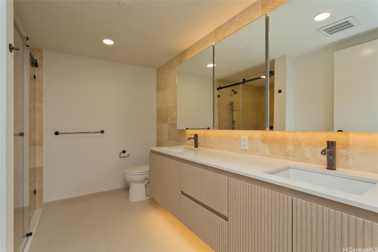333 Ward Avenue  Unit 1607