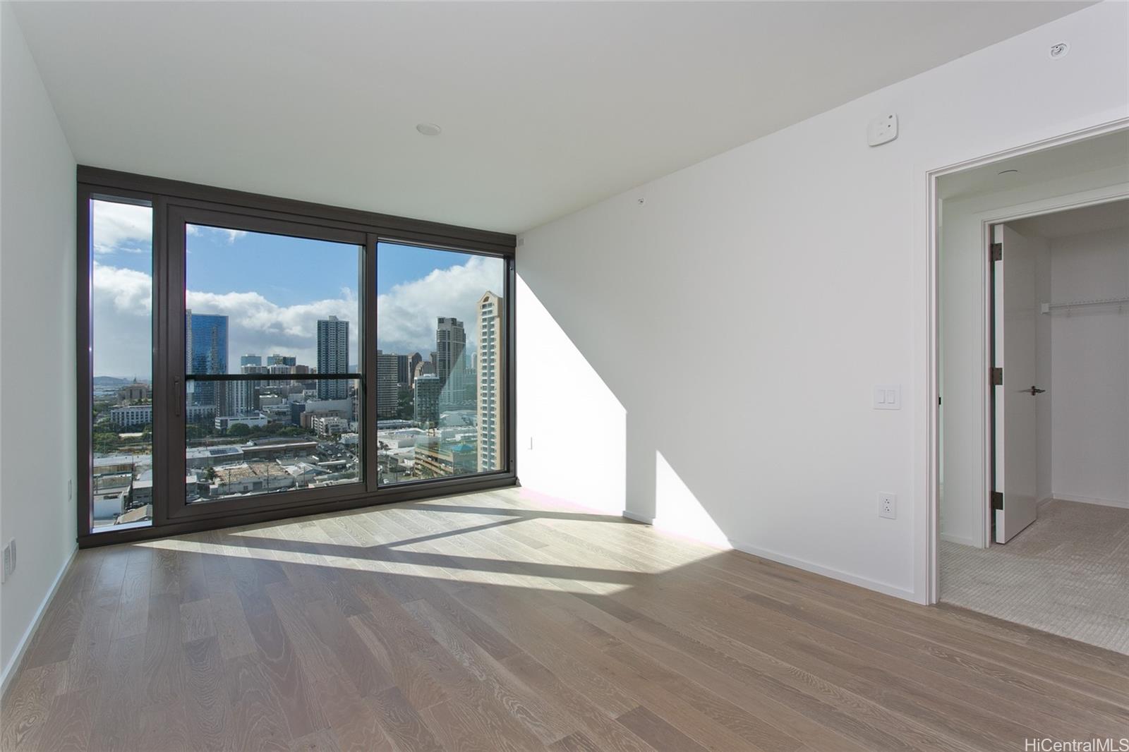 333 Ward Avenue  Unit 1607