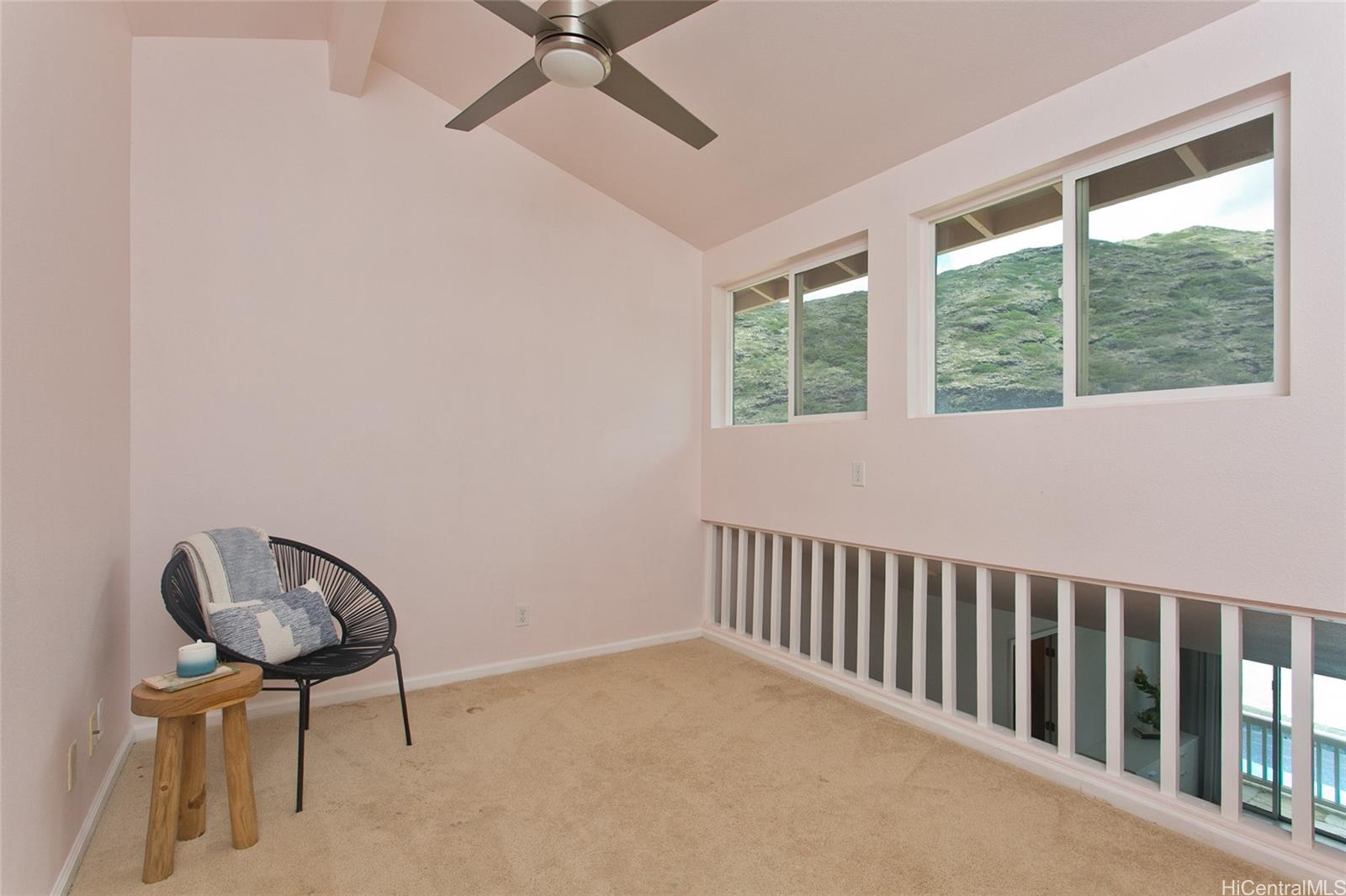 Photo 16 of 25