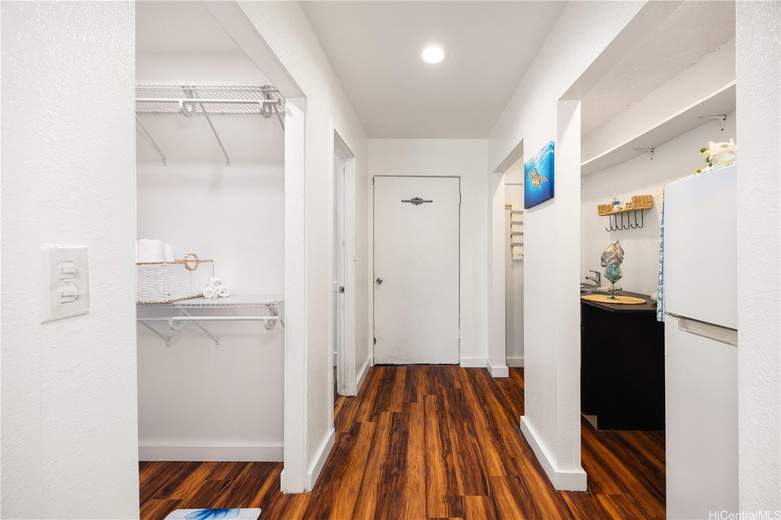51-015 Lau Place