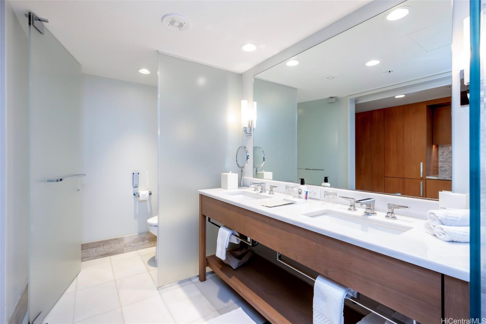 2139 Kuhio Avenue  Unit 2109