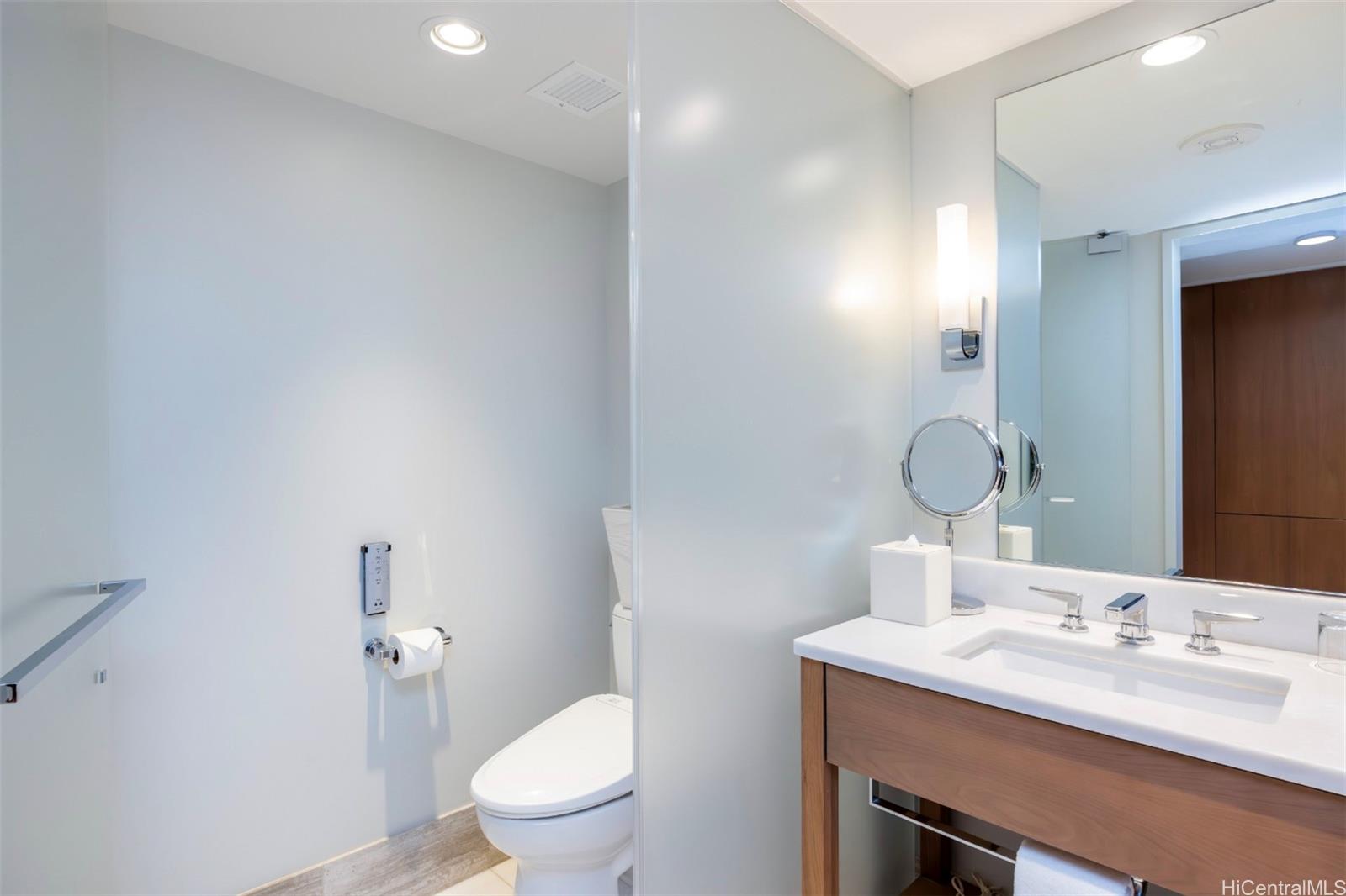 2139 Kuhio Avenue  Unit 2109