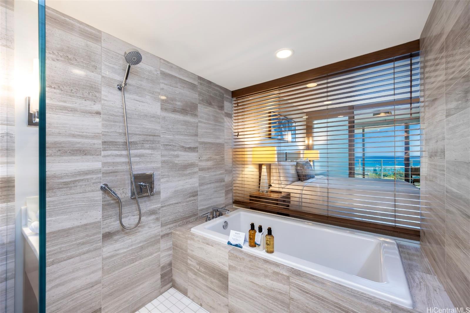 2139 Kuhio Avenue  Unit 2109