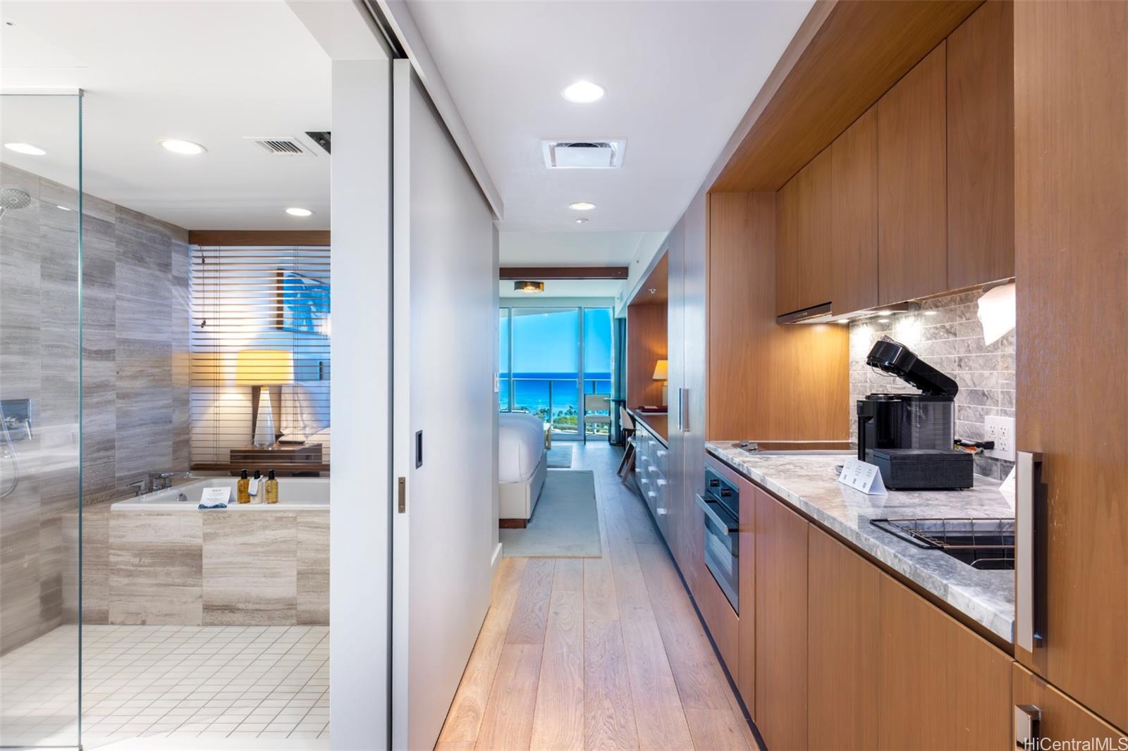 2139 Kuhio Avenue  Unit 2109
