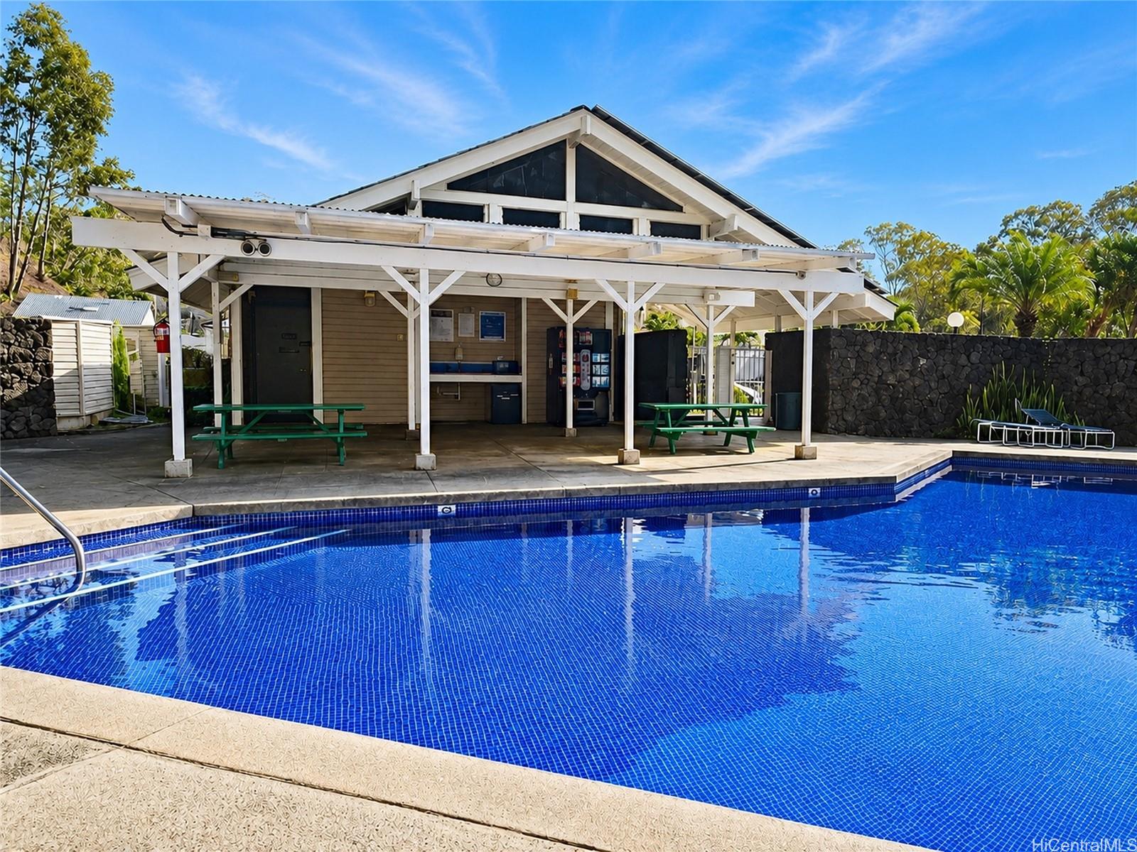 95-270 Waikalani Drive  Unit C204