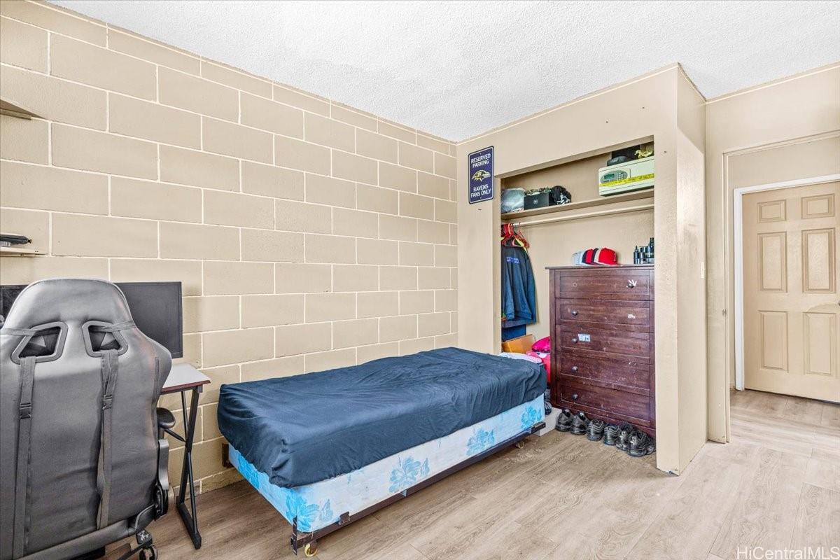 Photo 15 of 25