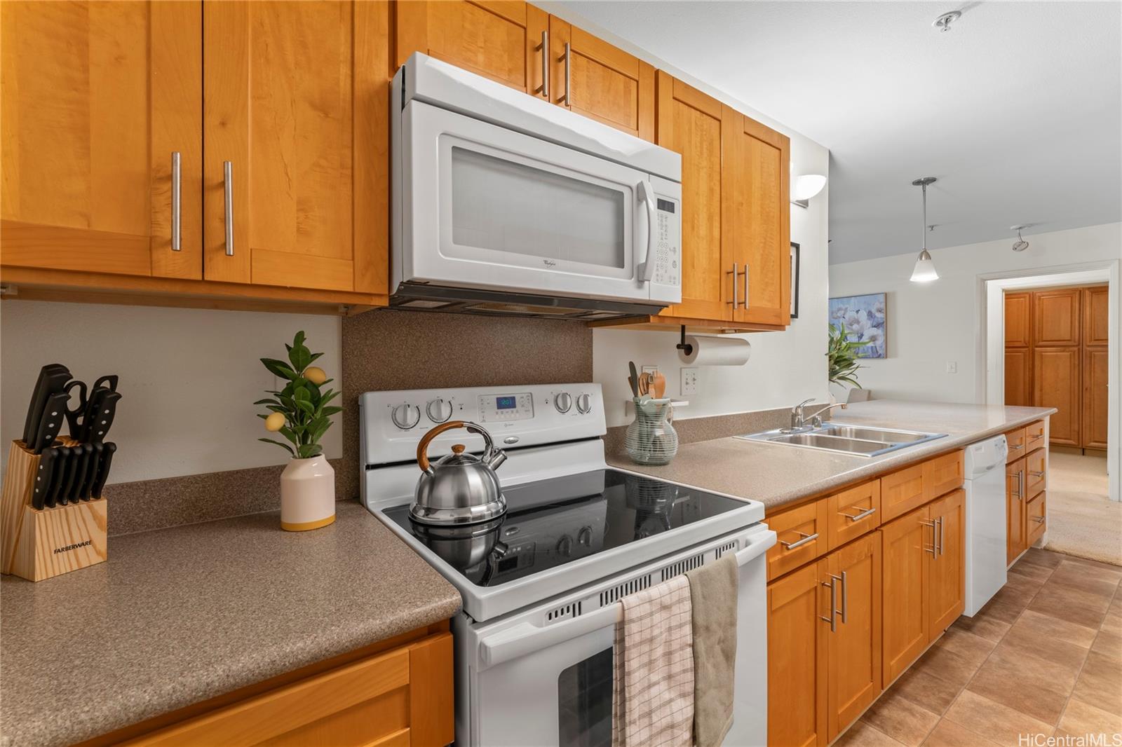 91-1265 Kamaaha Avenue  Unit 504