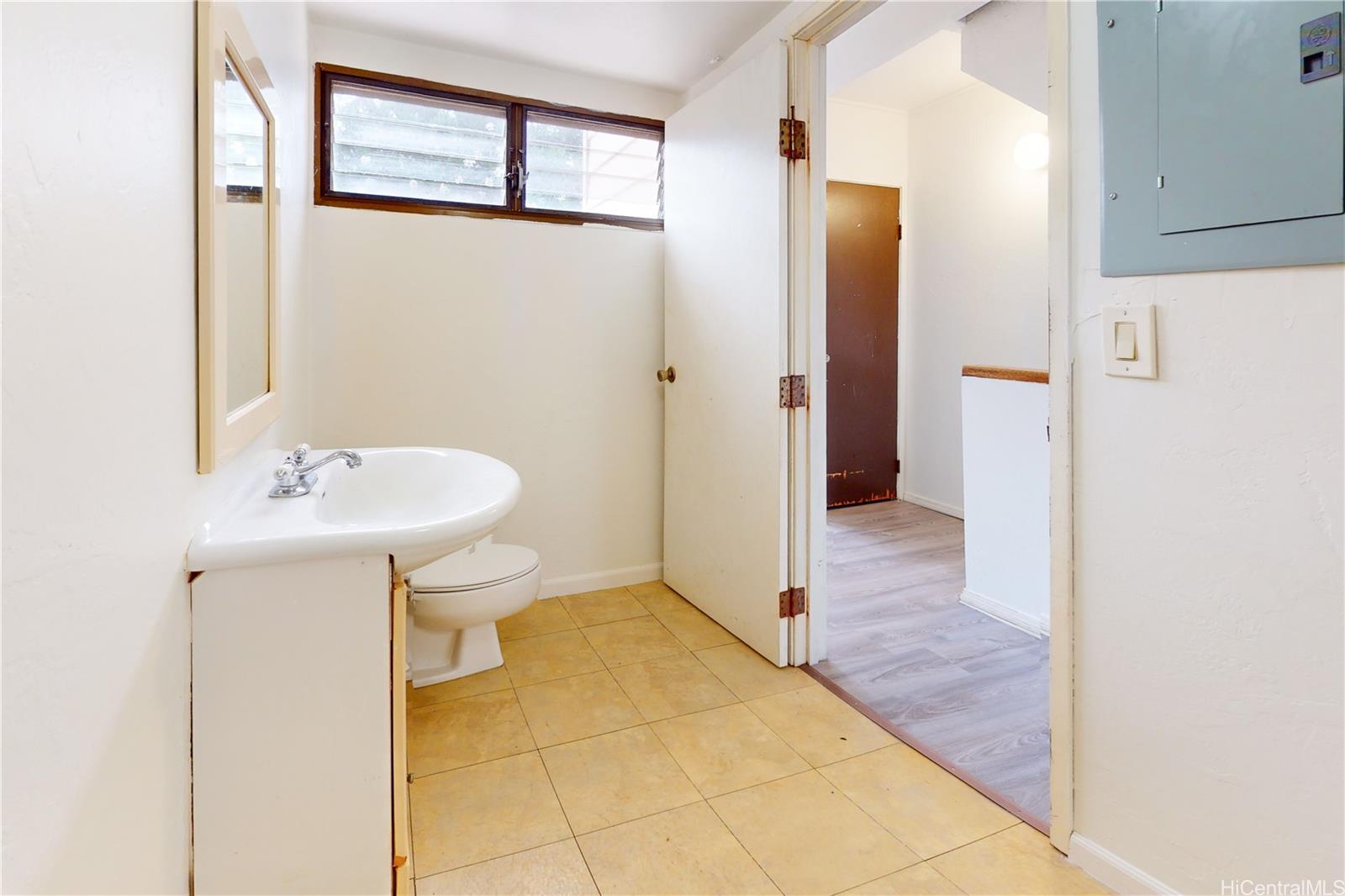 87-209 Helelua Street  Unit 3