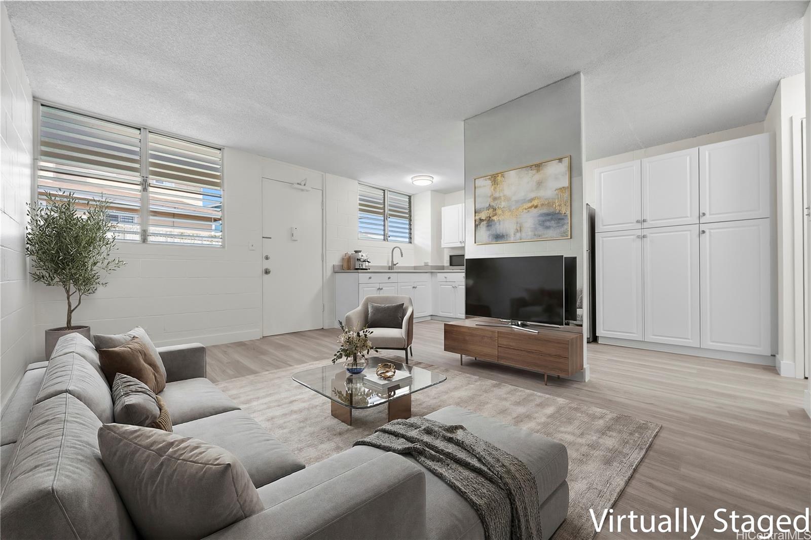 1401 Lusitana Street 303