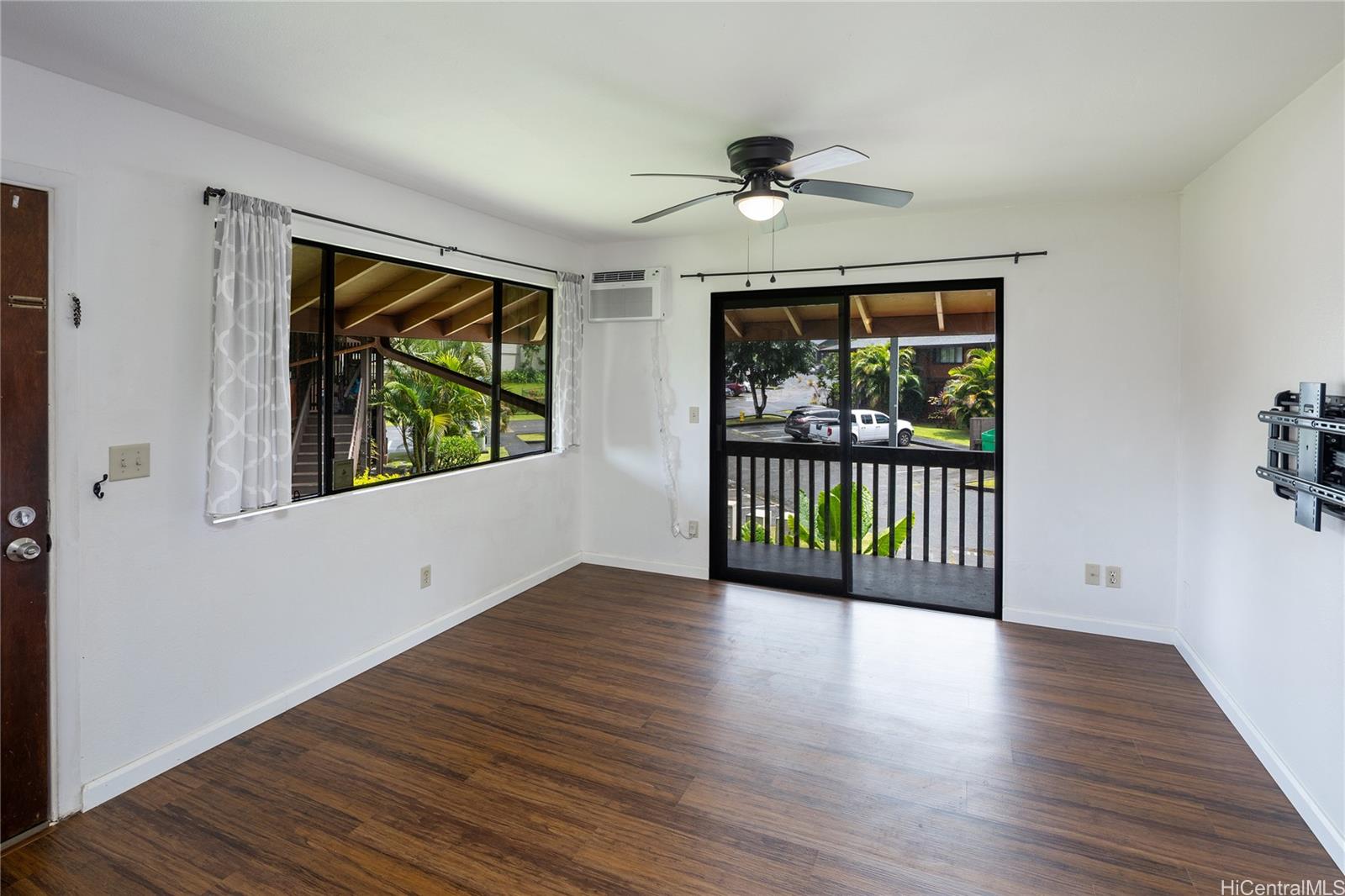 2069 California Avenue  Unit 15F