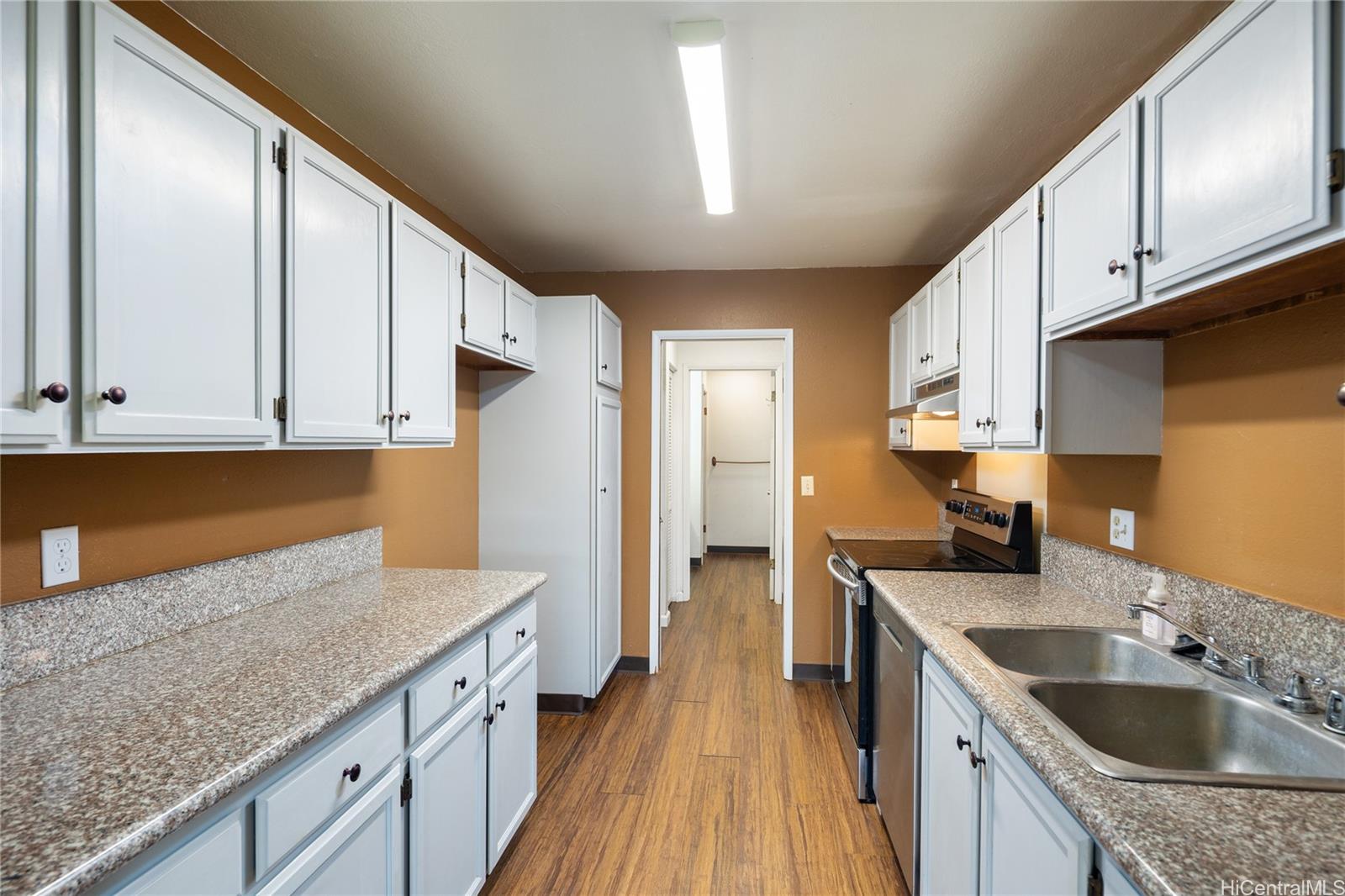 2069 California Avenue  Unit 15F