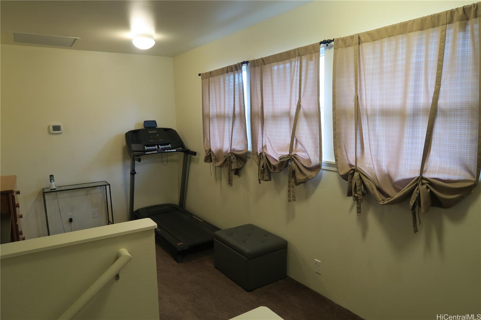 Photo 16 of 25