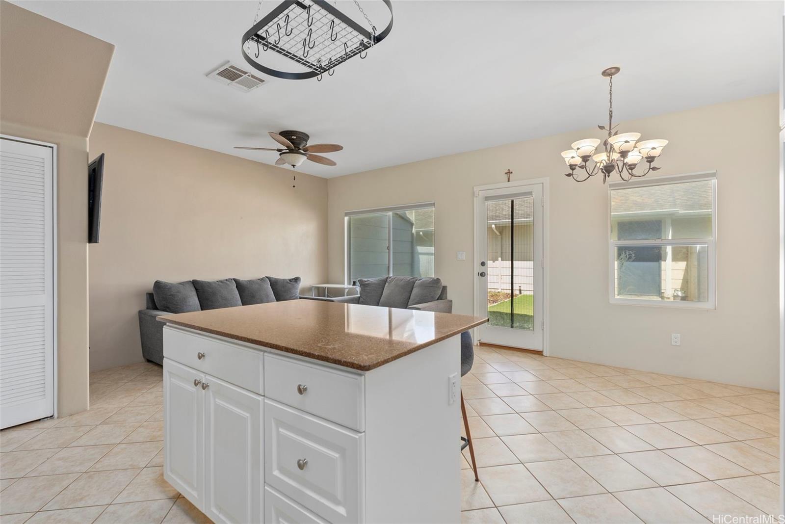 91-1040 Kaileolea Drive  Unit DD3