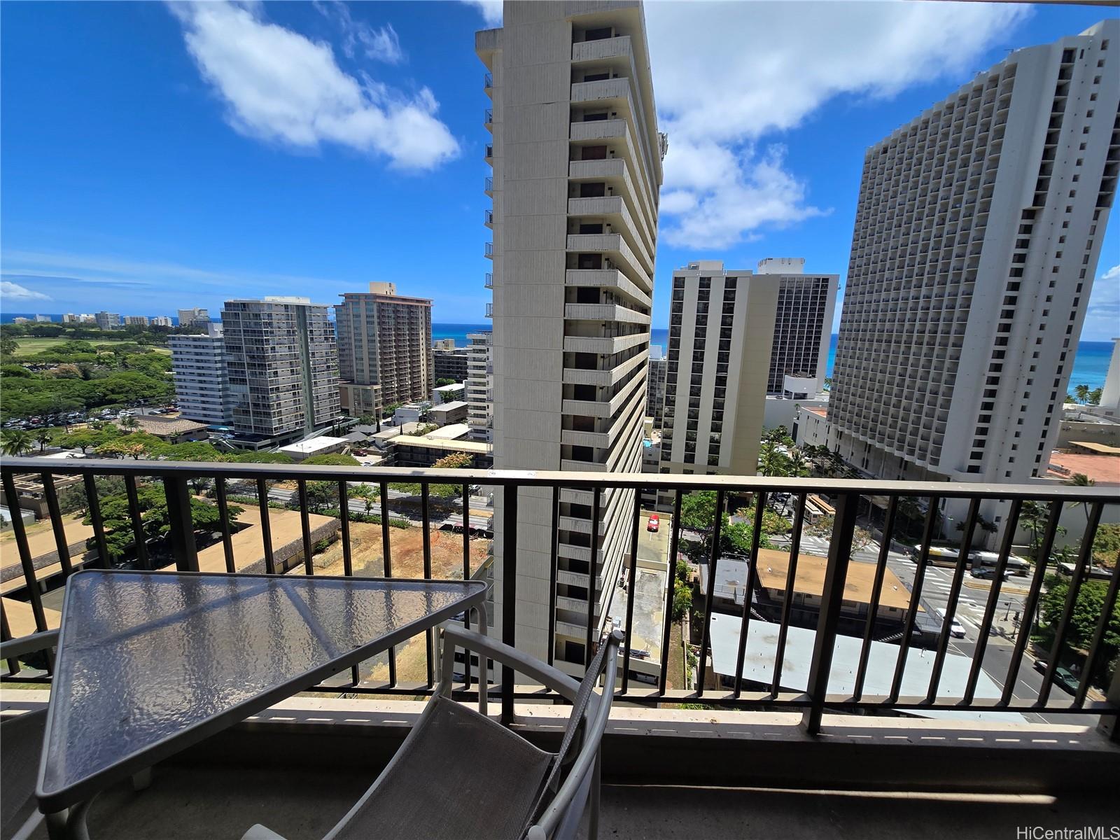 229 PAOAKALANI Avenue 1812