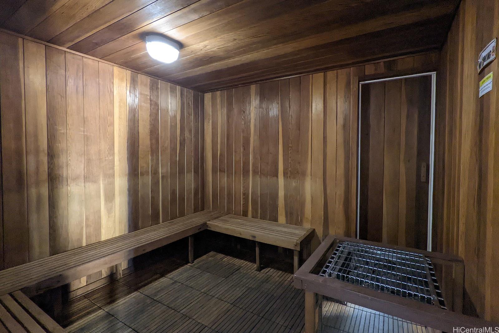 Photo 19 of 25