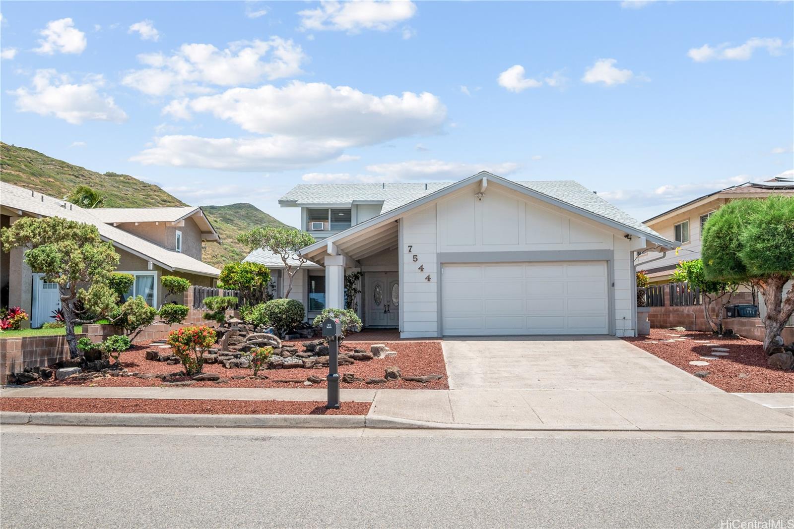 7544 Mokunoio Place