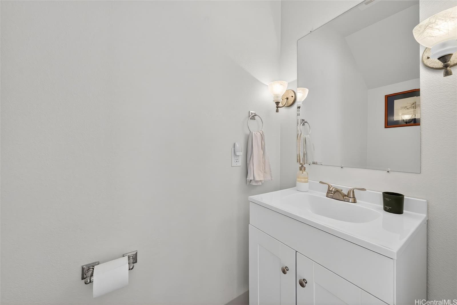 95-937 Ukuwai Street  Unit 806